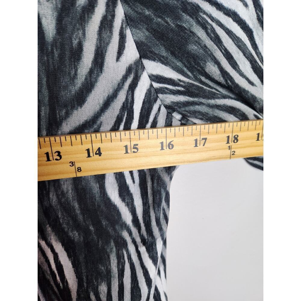 Tommy Bahama Darcy Zesty Zebra Dress Storm Gray Sz M UPF 30 Resort Cruise travel - Picture 11 of 13